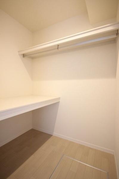 ��ʌ��t�����s��}�̃}���V�����̎��[