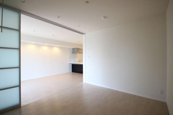 ��ʌ��t�����s��}�̃}���V�����̂��̑������E�X�y�[�X