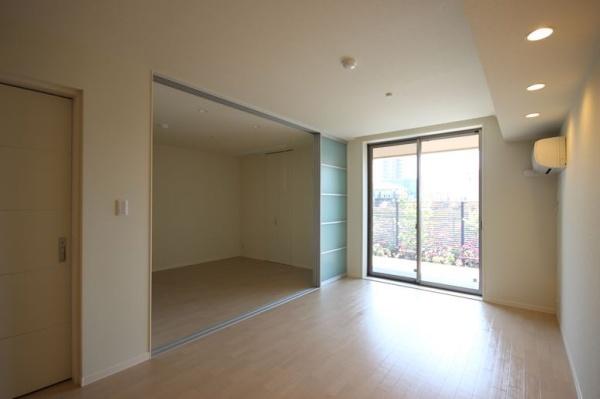 ��ʌ��t�����s��}�̃}���V�����̋����E���r���O