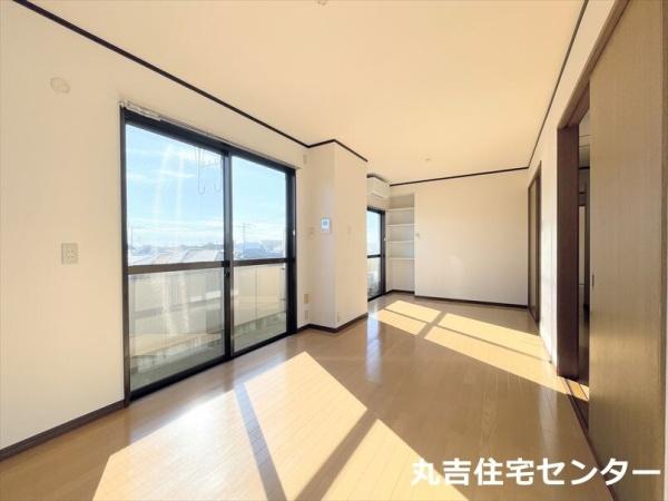 ��ʌ��t�����s�唨�̃}���V�����̋����E���r���O