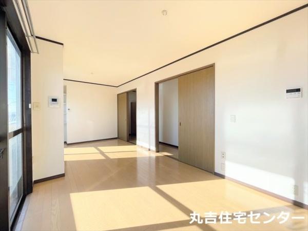 ��ʌ��t�����s�唨�̃}���V�����̋����E���r���O