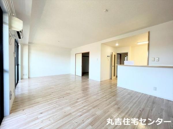 ��ʌ��t�����s����T���ڂ̃}���V�����̋����E���r���O