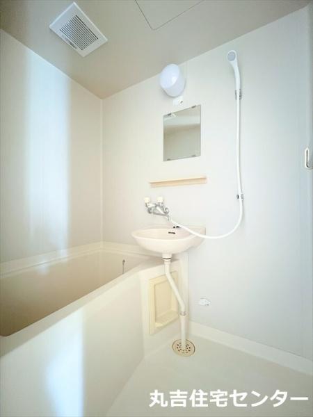 ��ʌ��z�J�s��ԑ䓌�Q���ڂ̃A�p�[�g�̃o�X