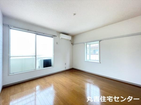 ��ʌ��z�J�s��ԑ䓌�Q���ڂ̃A�p�[�g�̋����E���r���O