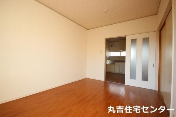 ��ʌ��t�����s��}�̃A�p�[�g�̂��̑������E�X�y�[�X