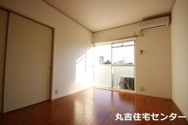 ��ʌ��t�����s��}�̃A�p�[�g�̂��̑�