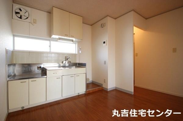 ��ʌ��t�����s��}�̃A�p�[�g�̋����E���r���O