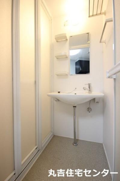 ��ʌ��t�����s��g�c�̃}���V�����̐��ʏ�