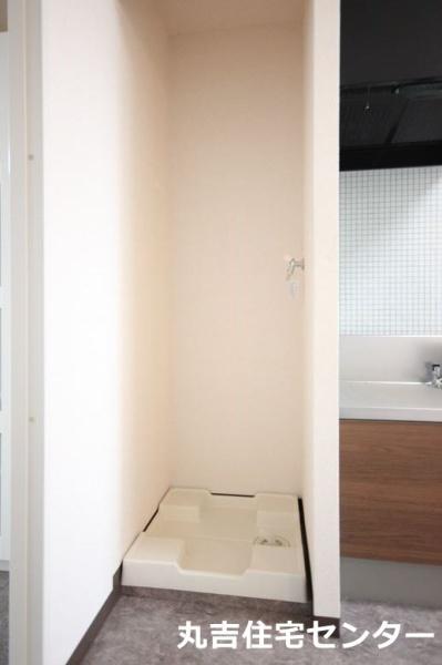 ��ʌ��t�����s��g�c�̃}���V�����̂��̑��ݔ�