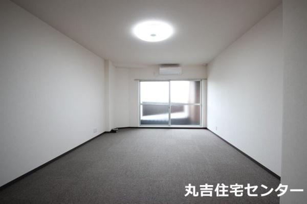 ��ʌ��t�����s��g�c�̃}���V�����̋����E���r���O