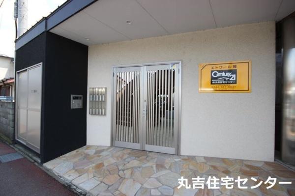 ��ʌ��t�����s��g�c�̃}���V�����̃G���g�����X