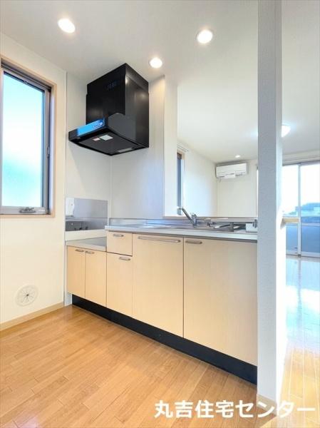 ��ʌ��z�J�s�厚�����̃A�p�[�g�̃L�b�`��