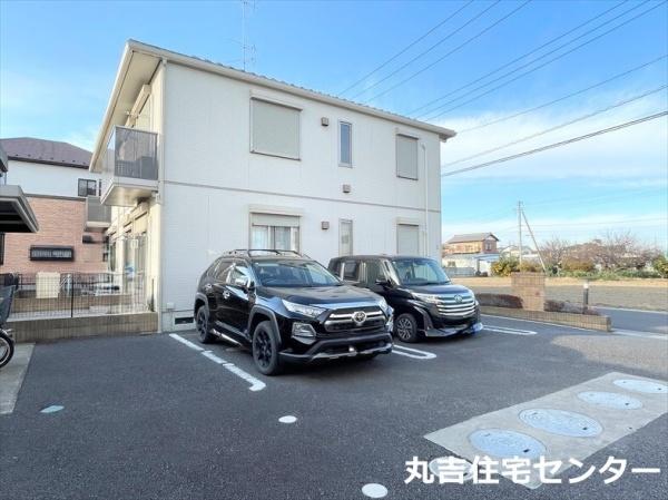 ��ʌ��z�J�s�厚�����̃A�p�[�g�̒��ԏ�