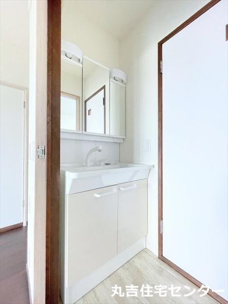 ��ʌ��z�J�s�厚�܎R�̃}���V�����̐��ʏ�