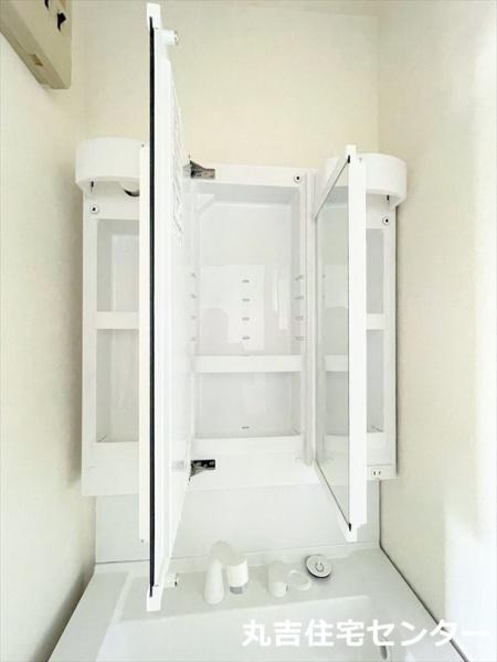 ��ʌ��z�J�s�厚�܎R�̃}���V�����̂��̑��ݔ�