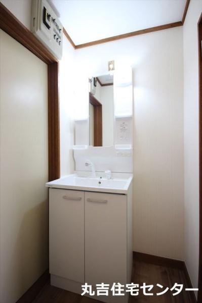 ��ʌ��t�����s���㐼�R���ڂ̃}���V�����̐��ʏ�