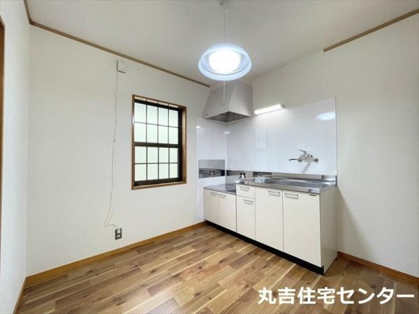 ��ʌ��z�J�s��ԑ䐼�S���ڂ̃A�p�[�g�̃L�b�`��