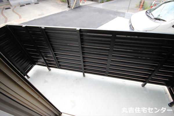 ��ʌ��z�J�s��ԑ䓌�S���ڂ̃A�p�[�g�̃o���R�j�[