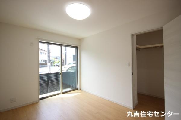 ��ʌ��z�J�s��ԑ䓌�S���ڂ̃A�p�[�g�̋����E���r���O