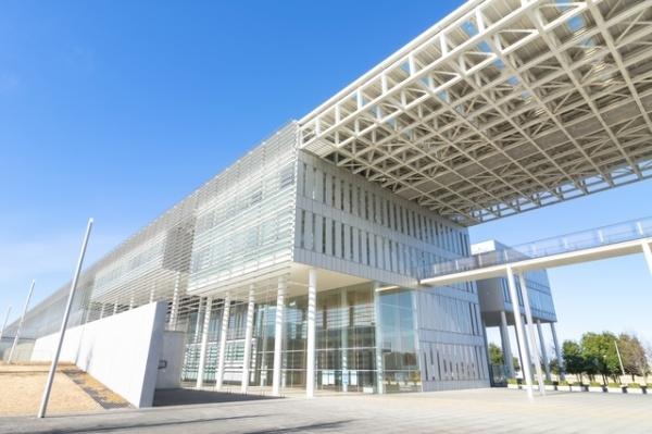 ��ʌ��t�����s�唨�̃A�p�[�g�̎���