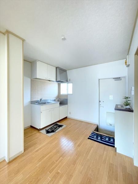 ��ʌ��z�J�s��ԑ䓌�P���ڂ̃A�p�[�g�̋����E���r���O