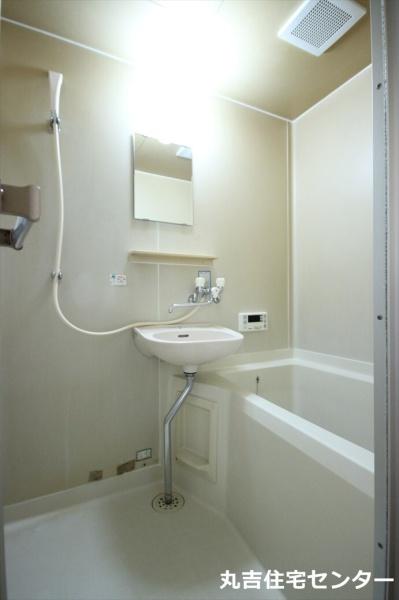 ��ʌ��z�J�s��ԑ䓌�P���ڂ̃A�p�[�g�̃o�X