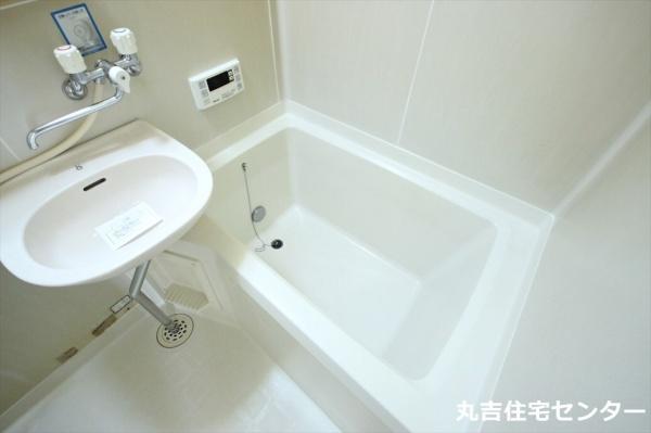 ��ʌ��z�J�s��ԑ䓌�P���ڂ̃A�p�[�g�̐��ʏ�