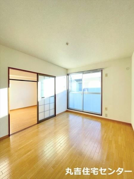 ��ʌ��t�����s�唨�̃A�p�[�g�̂��̑������E�X�y�[�X