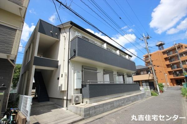 ��ʌ��t�����s���̃A�p�[�g�̌����O��