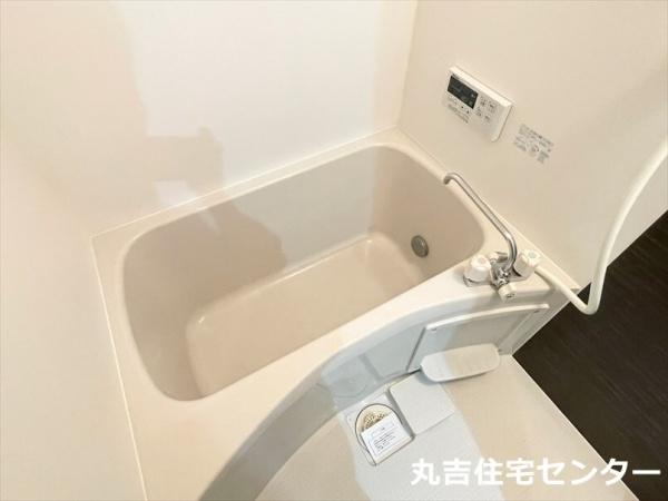 ��ʌ��t�����s���̃A�p�[�g�̃o�X