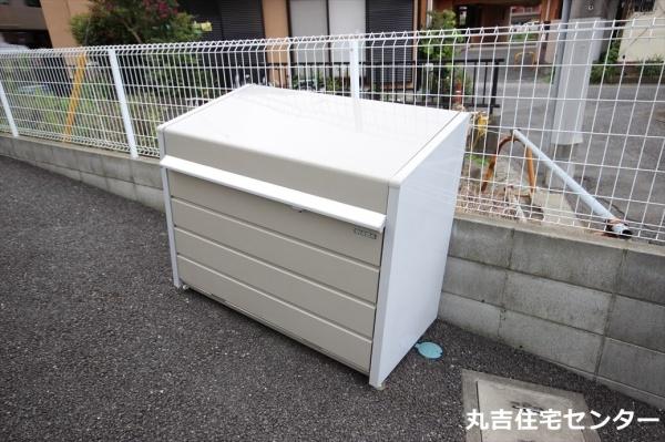 ��ʌ��t�����s���̃A�p�[�g�̂��̑����L����