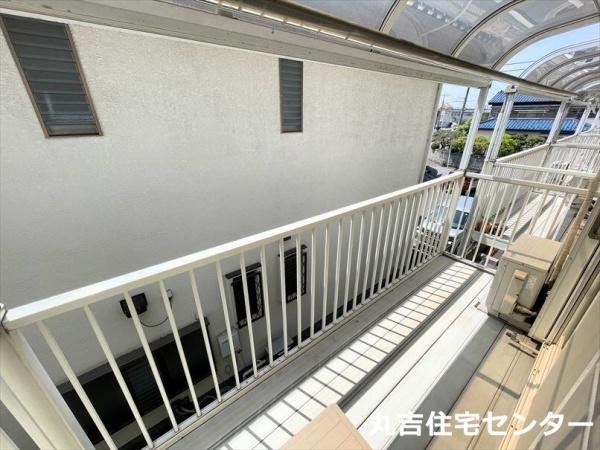 ��ʌ��z�J�s��ԑ䐼�Q���ڂ̃A�p�[�g�̃o���R�j�[