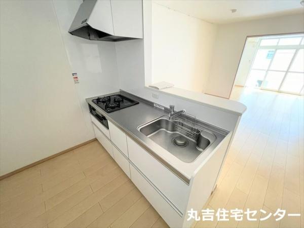 ��ʌ��z�J�s��ԑ䐼�Q���ڂ̃A�p�[�g�̃L�b�`��