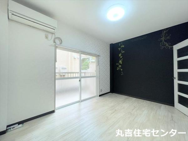 ��ʌ��z�J�s��ԑ䐼�Q���ڂ̃A�p�[�g�̋����E���r���O