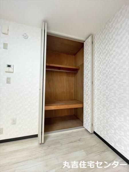 ��ʌ��z�J�s��ԑ䐼�Q���ڂ̃A�p�[�g�̎��[