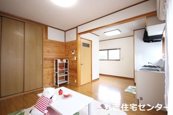 ��ʌ��z�J�s��ԑ䐼�Q���ڂ̃A�p�[�g�̋����E���r���O