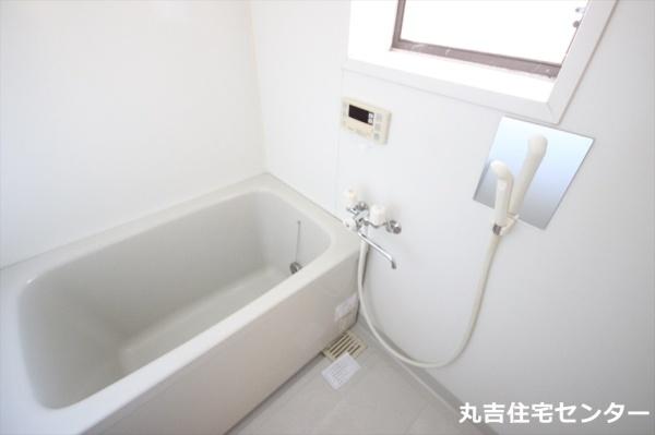 ��ʌ��z�J�s��ԑ䐼�Q���ڂ̃A�p�[�g�̃o�X