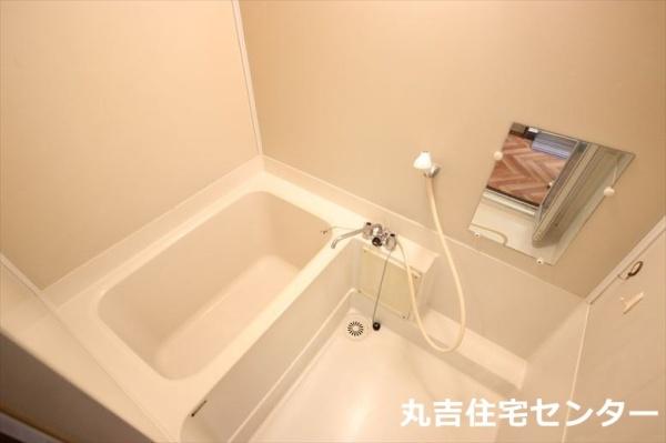 ��ʌ��z�J�s��ԑ䓌�P���ڂ̃A�p�[�g�̃o�X