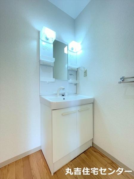 ��ʌ��z�J�s�厚���ԋv���̃A�p�[�g�̐��ʏ�