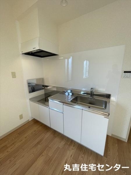 ��ʌ��z�J�s�厚���ԋv���̃A�p�[�g�̃L�b�`��