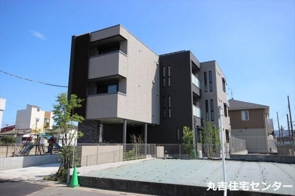 ��ʌ��z�J�s�厚�܎R�̃}���V�����̊Ԏ�