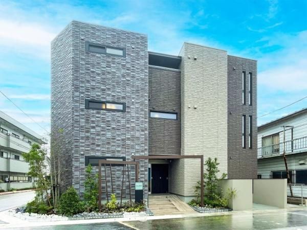 ��ʌ��z�J�s�厚�܎R�̃A�p�[�g�̌����O��