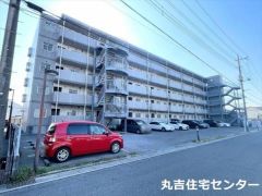 ��ʌ��z�J�s�����쒬�̃}���V�����̌����O��