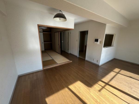 ��ʌ��t�����s��}�̒��Ã}���V�����̃��r���O